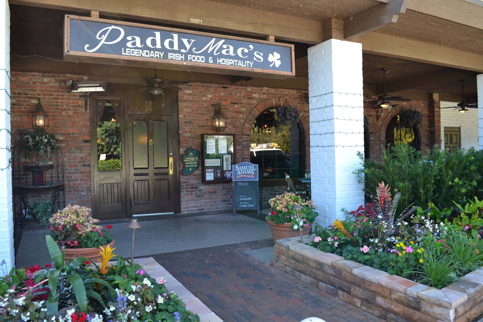 Entrance of Paddy Mac’s Irish Restaurant in Palm Beach Gardens